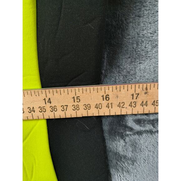Ski Warm 'Wetsuits of Champions' Top - Size Large - Picture 7 of 9